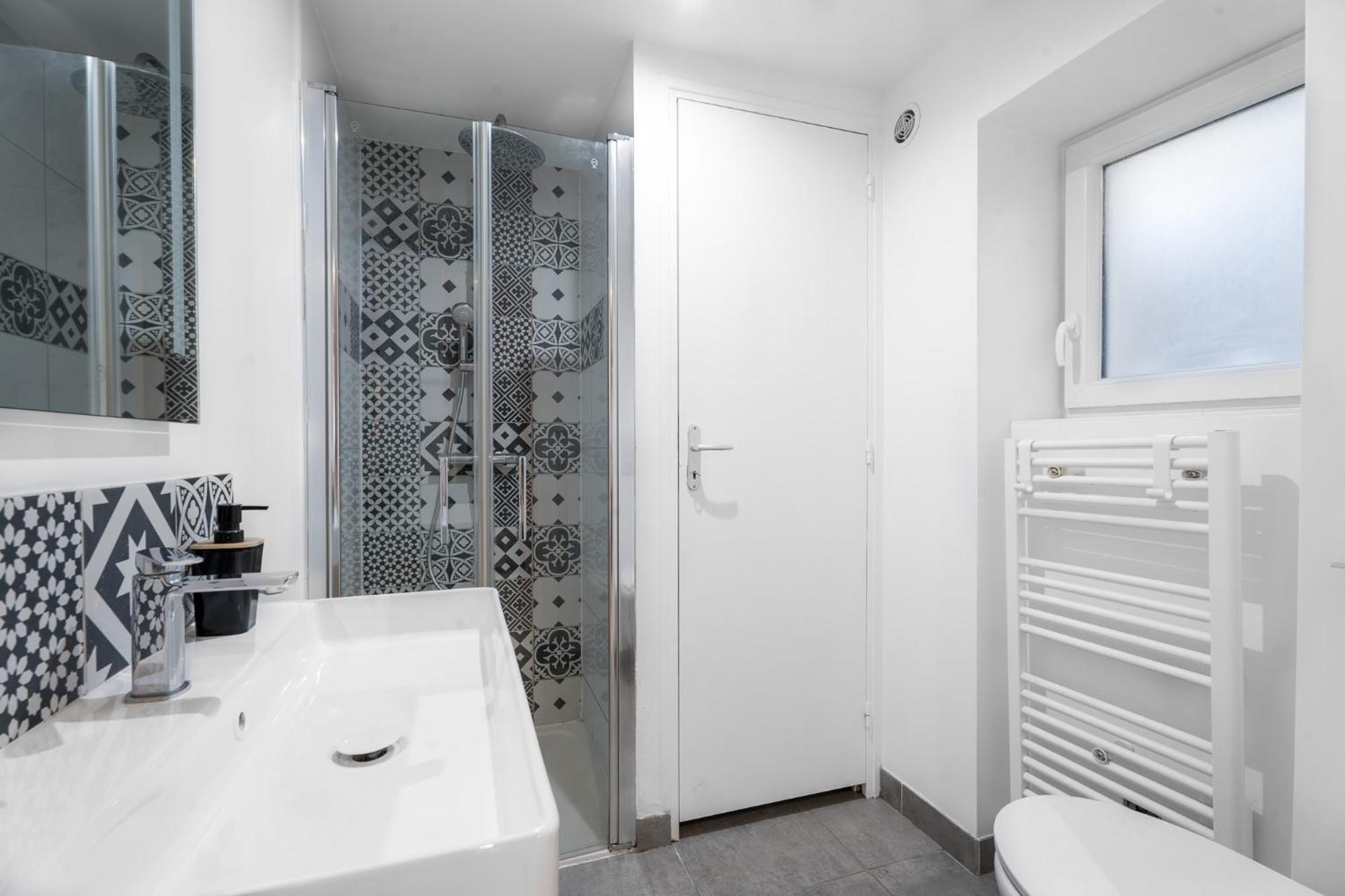 Appartement Spa Privatif Et Cinema Centre Ville Metz Eksteriør billede